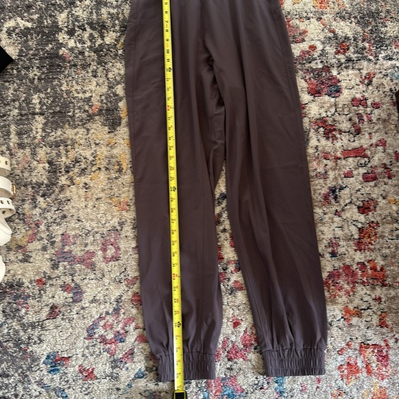 Lululemon joggers purple / mauve light weight - Picture 4 of 6